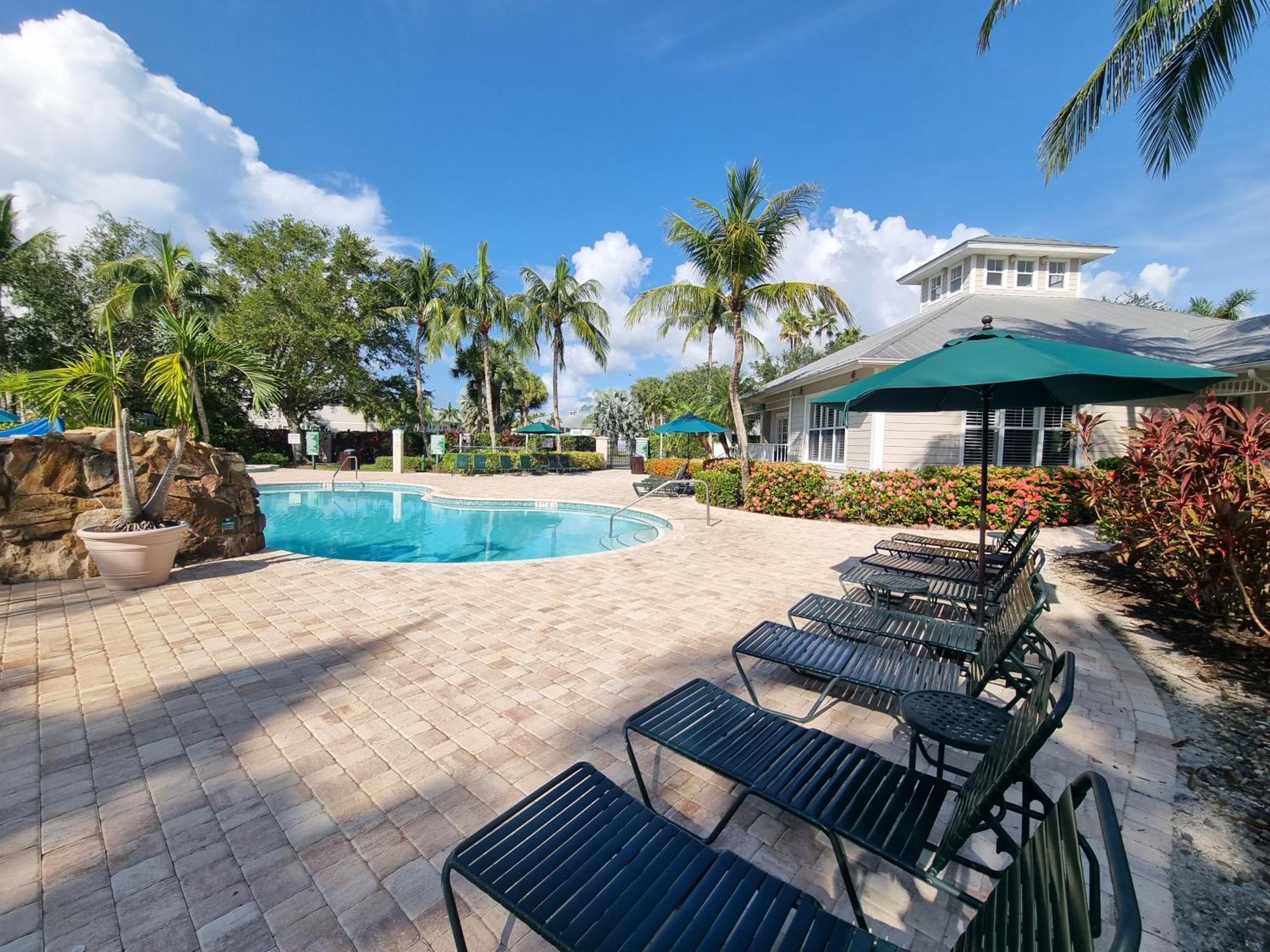 Stunning 2-Bedroom Plus Den Condo In Greenlinks Resort North North Naples Екстериор снимка