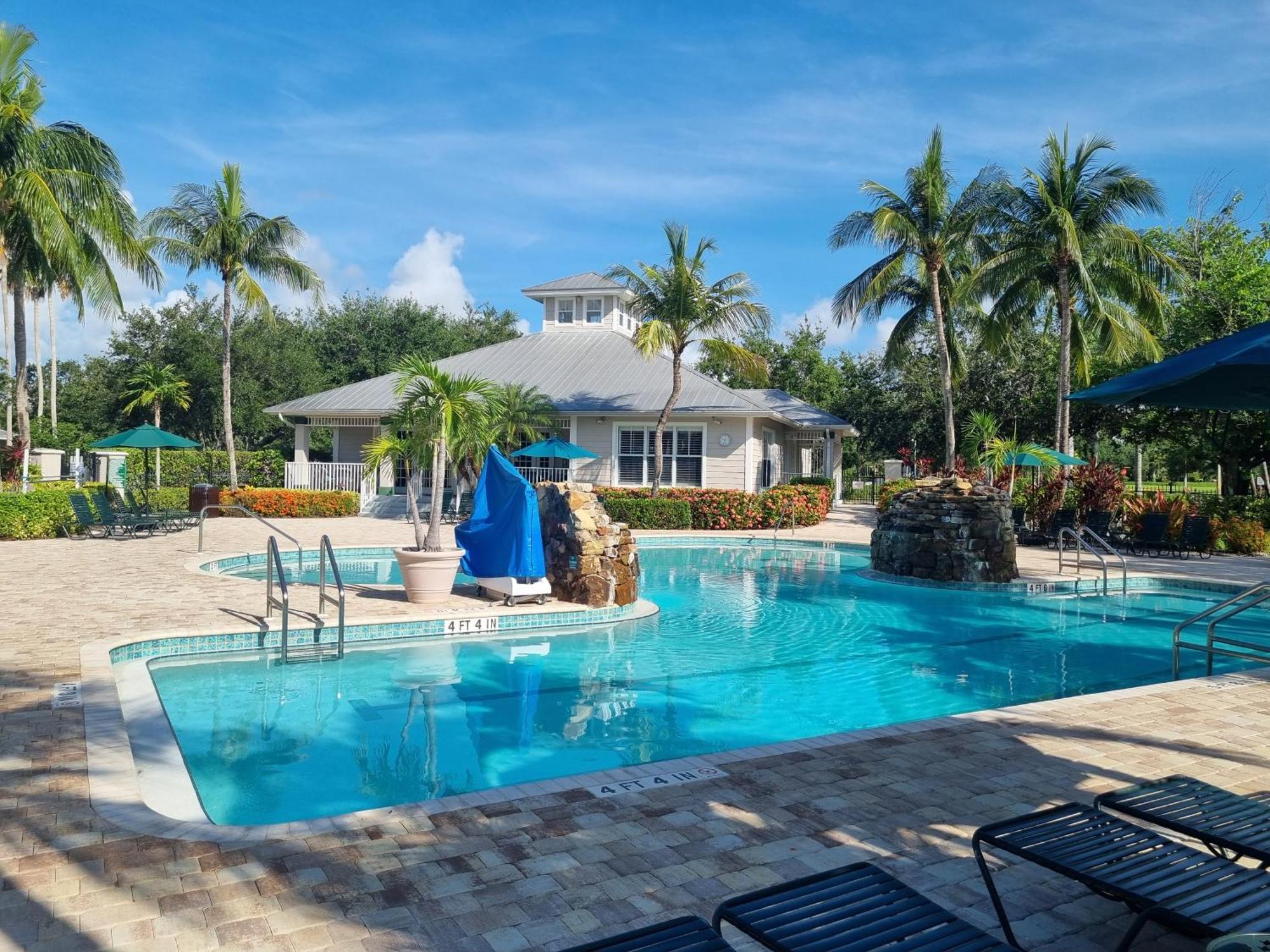 Stunning 2-Bedroom Plus Den Condo In Greenlinks Resort North North Naples Екстериор снимка