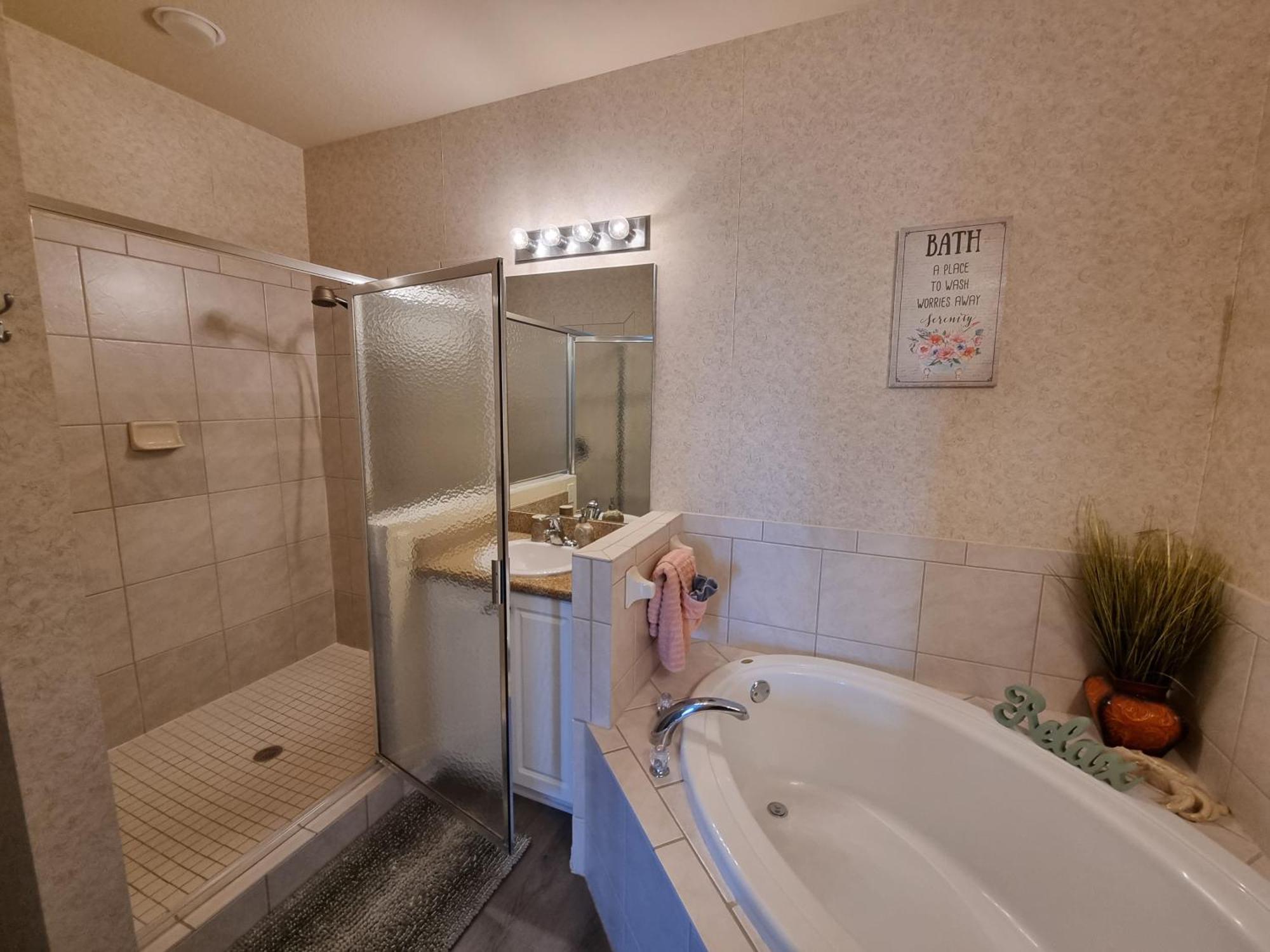Stunning 2-Bedroom Plus Den Condo In Greenlinks Resort North North Naples Екстериор снимка